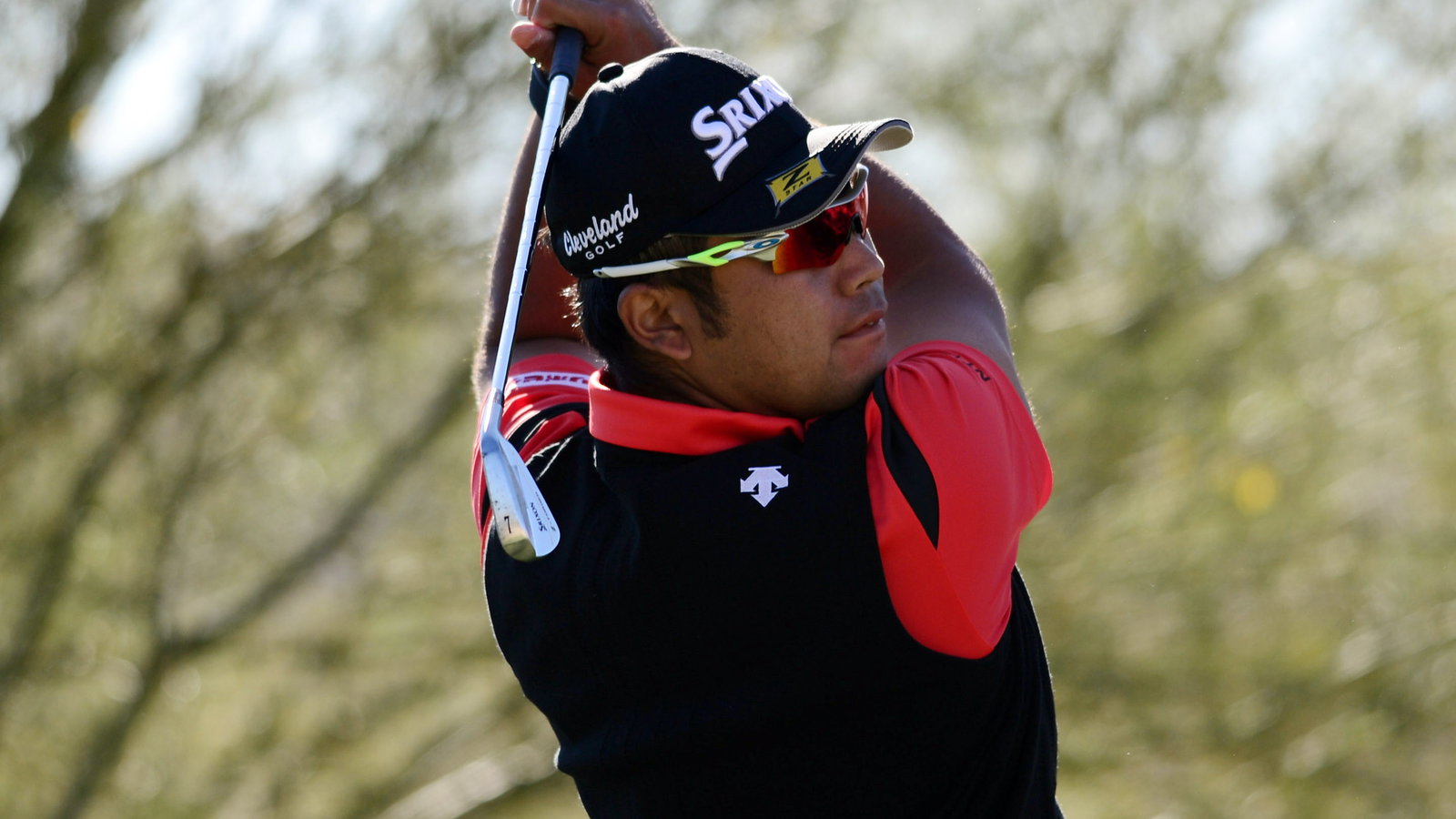 Hideki Matsuyama THRILLS Japanese fans to lead ZOZO Championship on day two