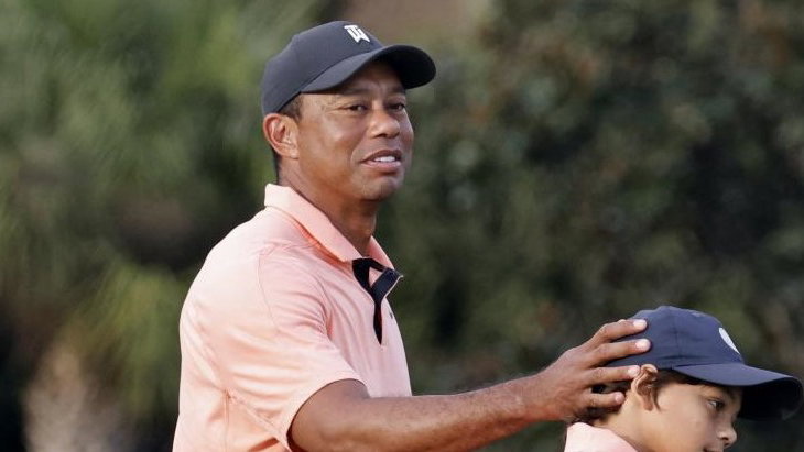 Tiger Woods prepared for greatest shot on side of a road, as told by Ryan Fox