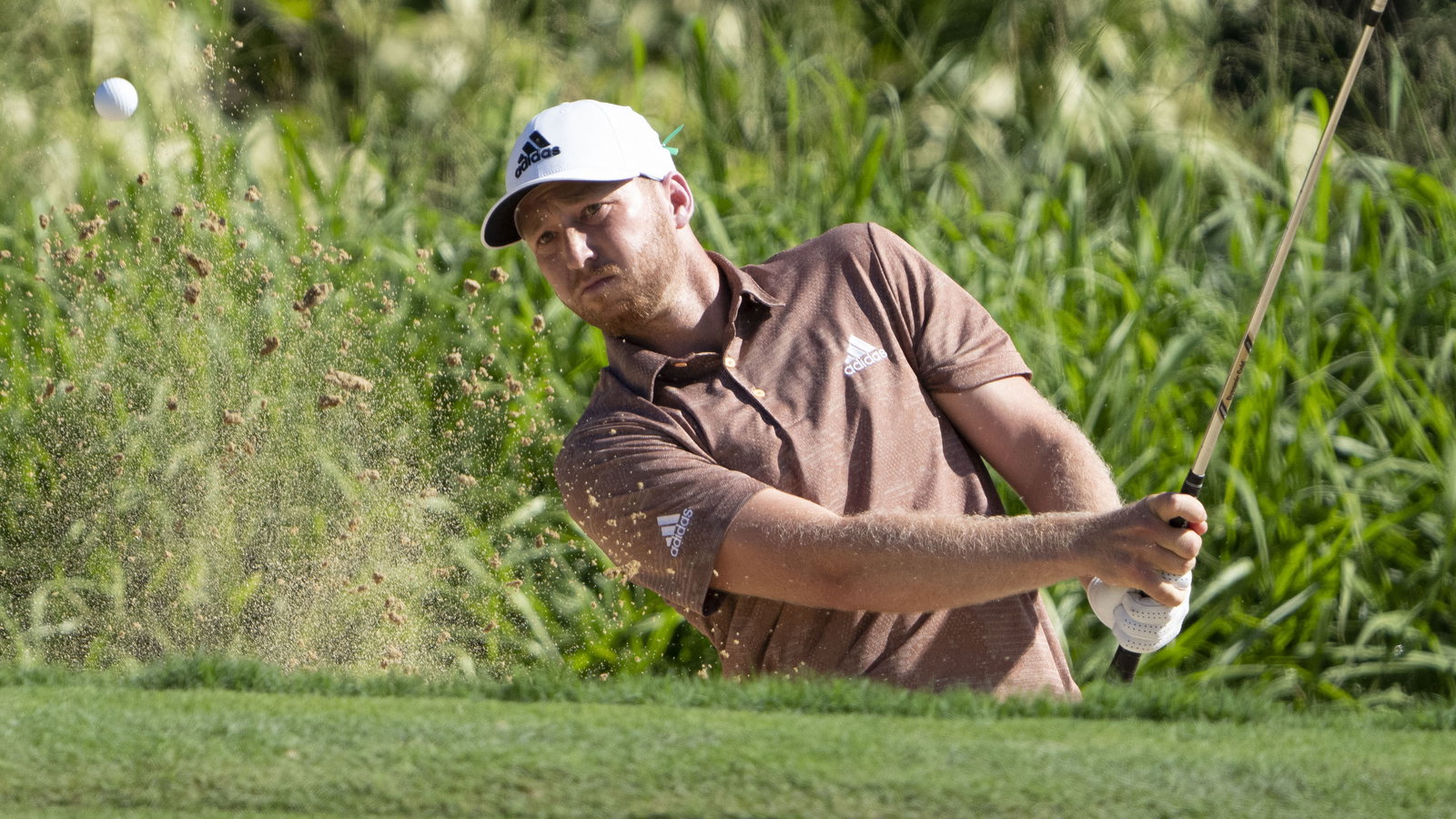 Daniel Berger using clubs found on social media for Farmers Insurance Open