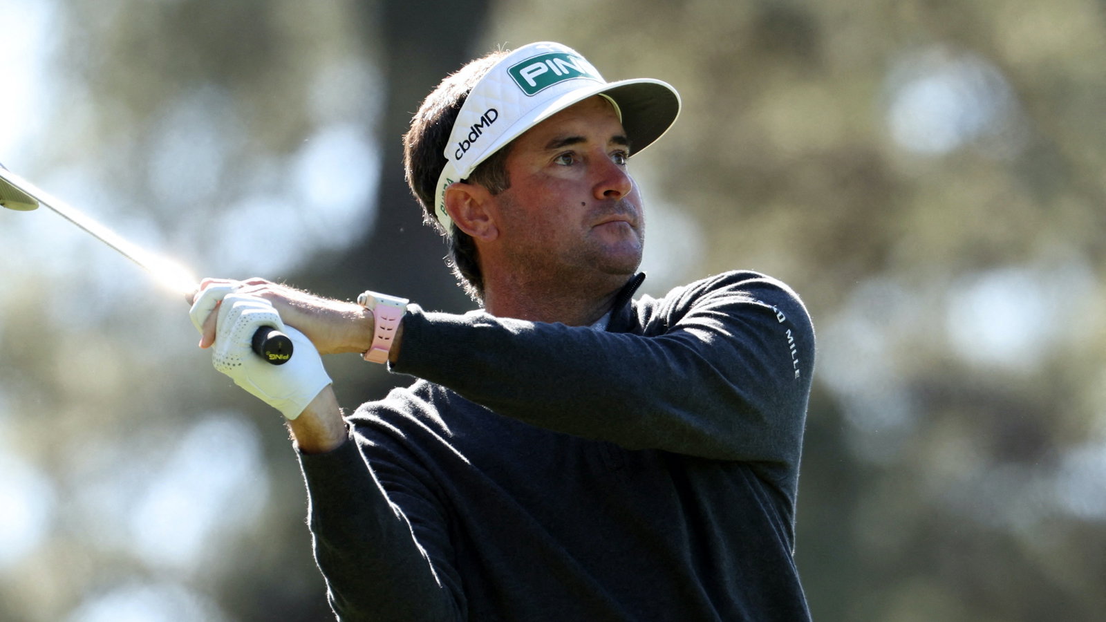 Bubba Watson hits SPECTACULAR escape shot on 18th hole at The Masters