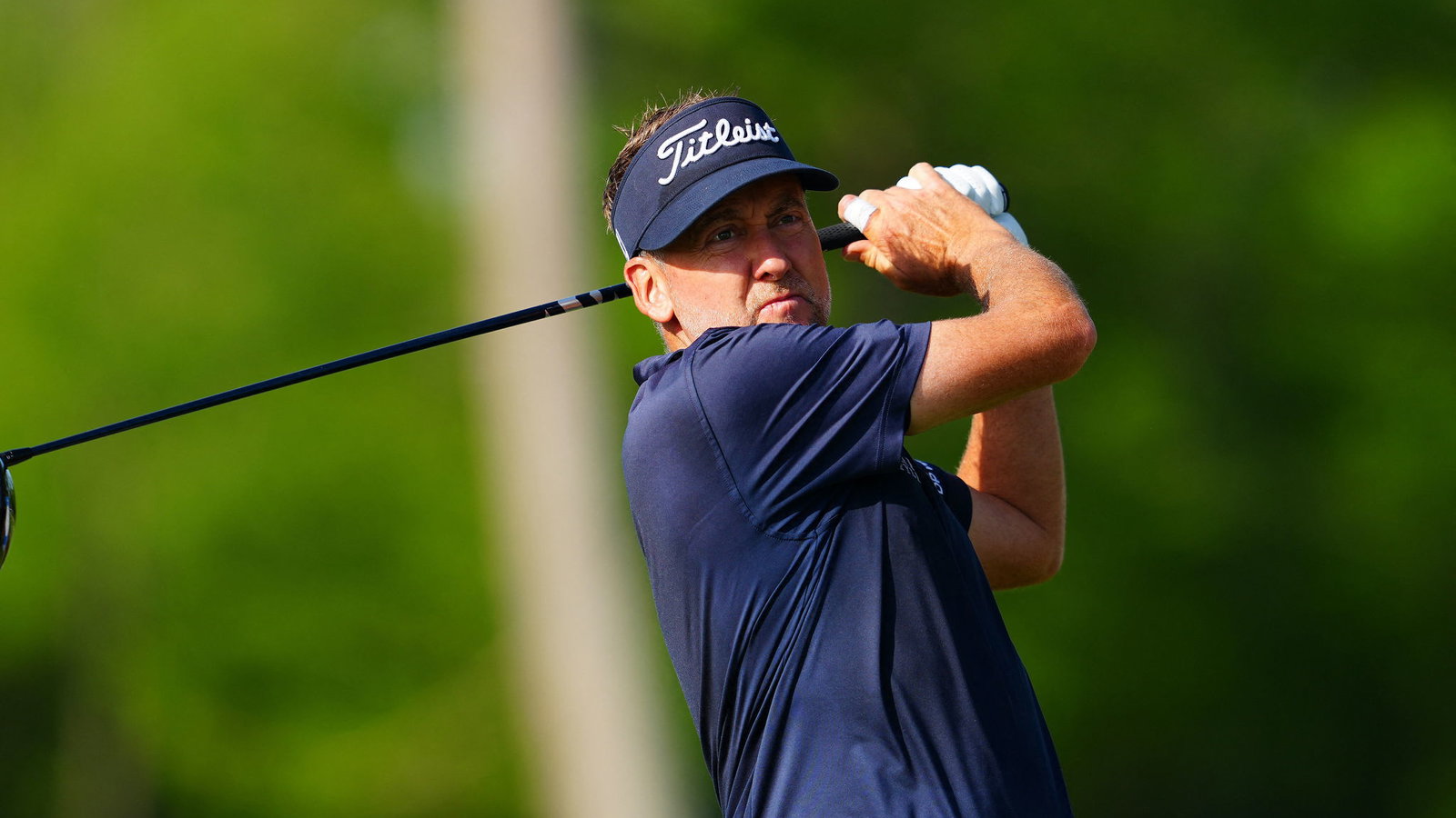 Ian Poulter hits MONSTER DRIVE at AT&T Byron Nelson - using a path!