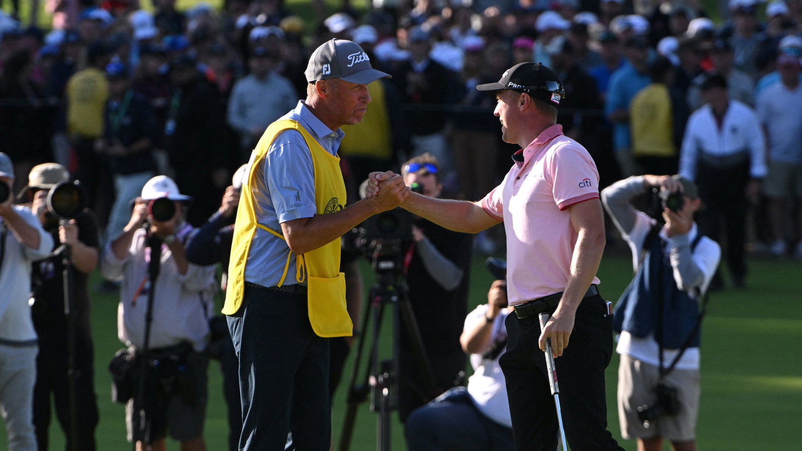 Jim "Bones" Mackay given major memento that Phil Mickelson never gave him