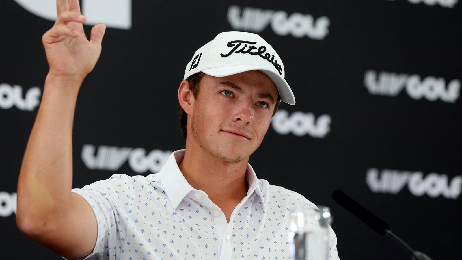 PGA Tour pro wears LIV Golf jumper in practice round at US Open