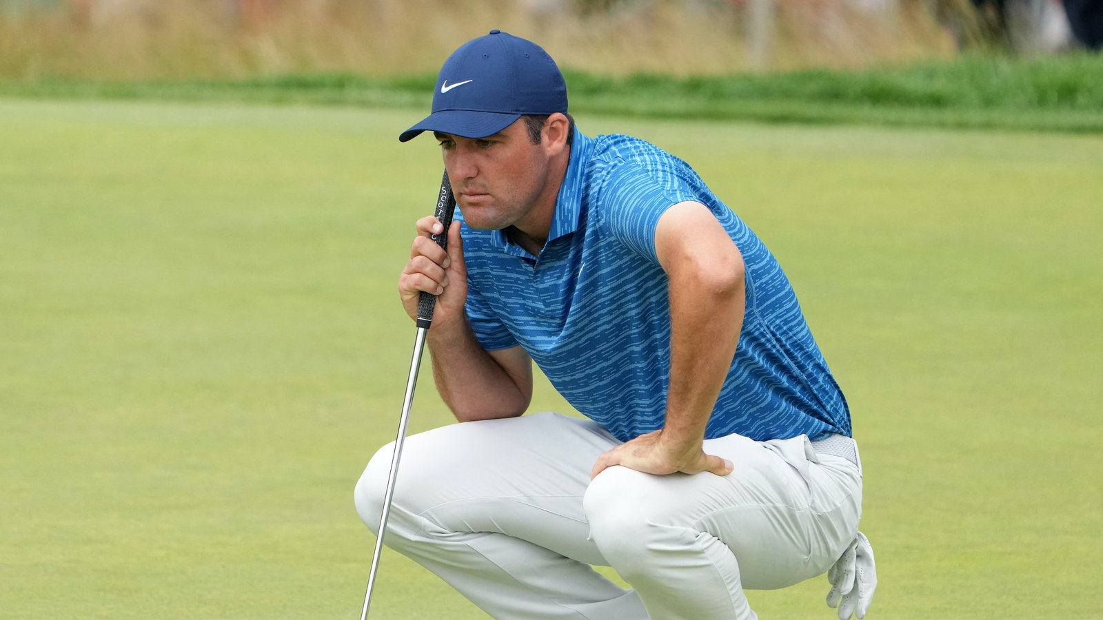 US Open: Scottie Scheffler TOTALLY DUFFS CHIP in US Open second round