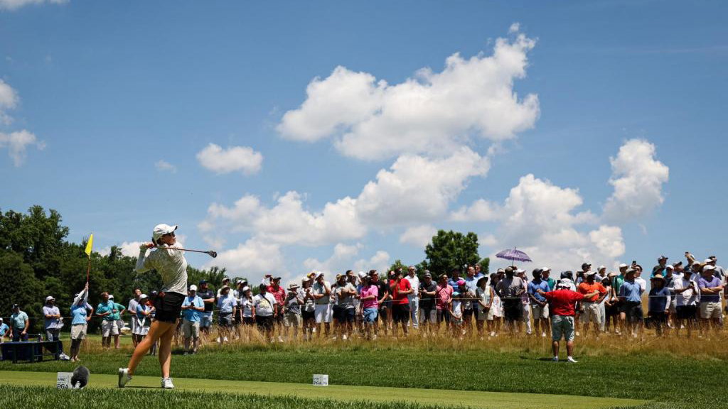 LPGA Tour pro shoots back-nine 30 in EPIC come-from-behind win!