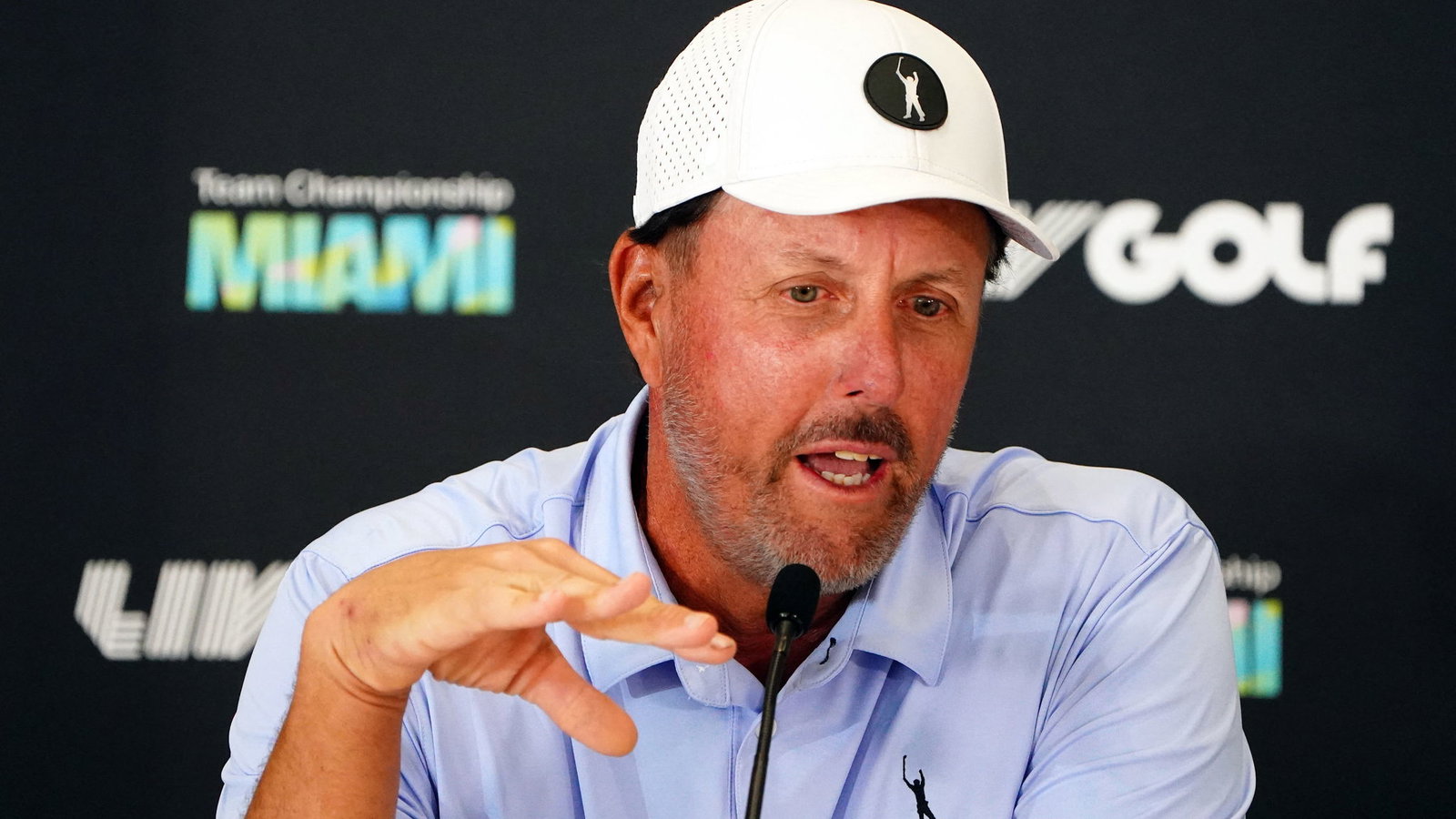 Phil Mickelson reacts to Rory McIlroy "us and them" comments on LIV Golf