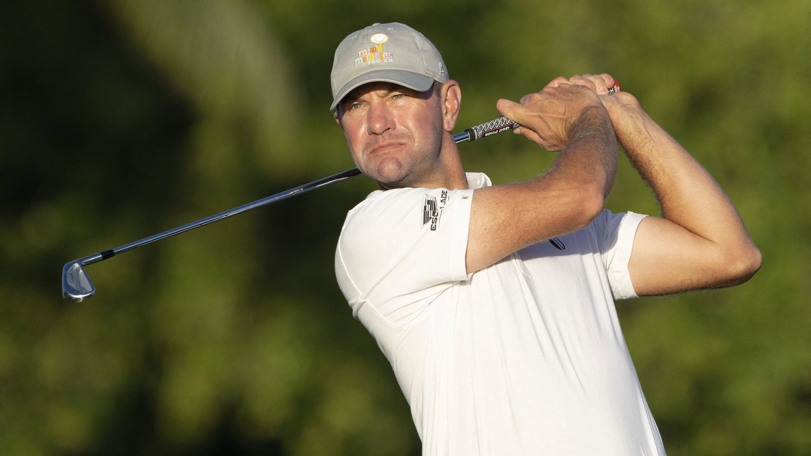 Look away! Former major champ hits nightmare putting yip on PGA Tour