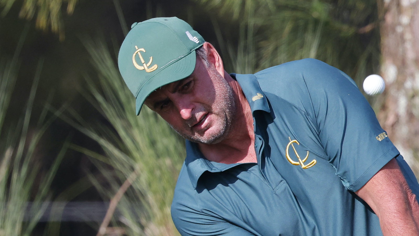 Two tour pros went at it in MESSY Twitter fight over LIV Golf and DP World Tour!