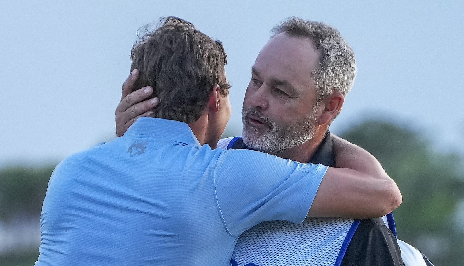 PGA Tour pro blasted for 'anchoring' his putter: 