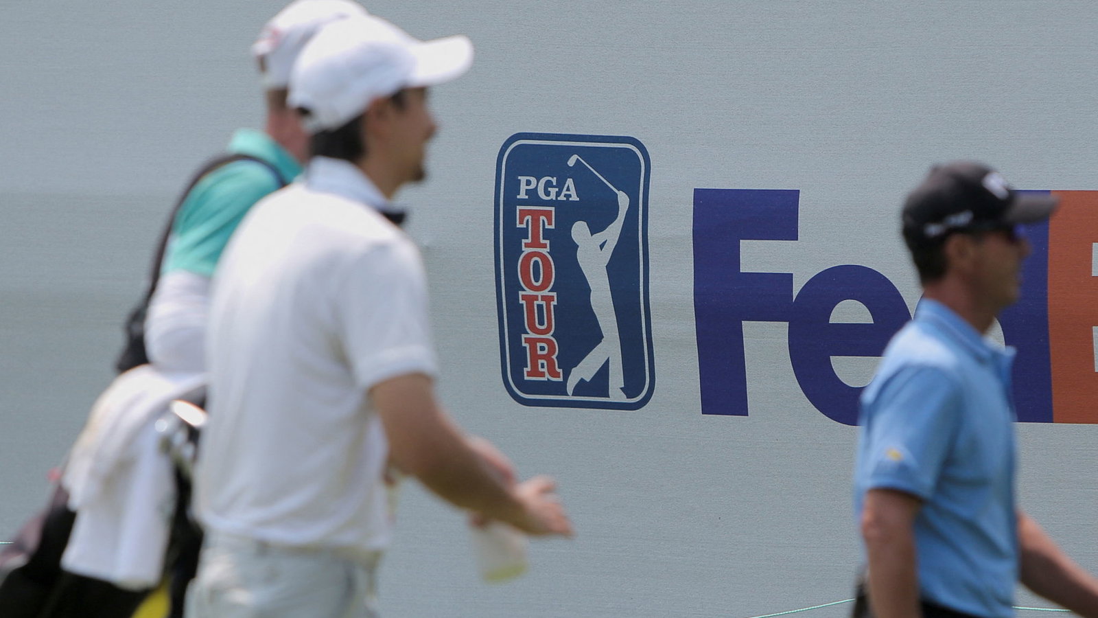 Tour pro jokes about going 