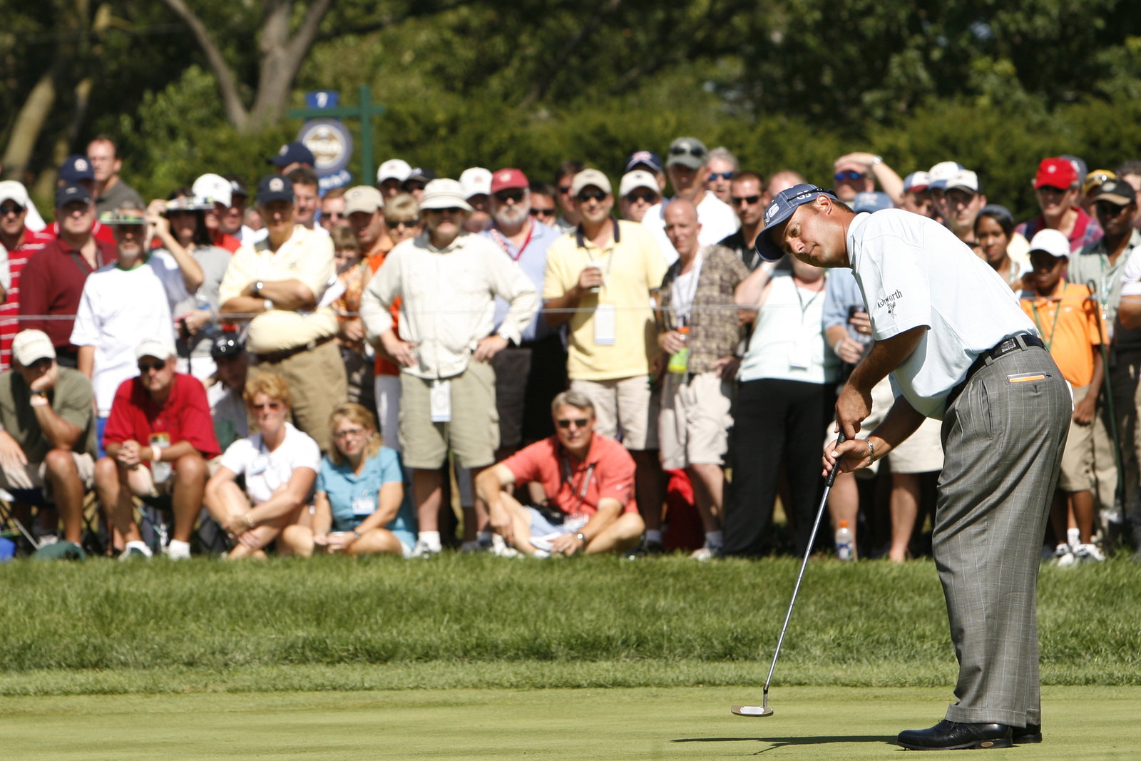 Don't putt badly. Putt like Baddeley!