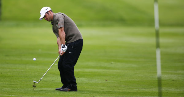 Golf tip: Use clubhead toe for delicate chips