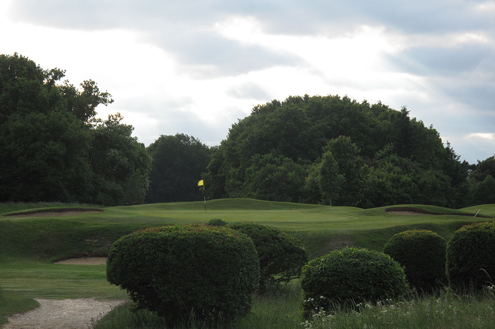 Ten golf driving ranges in Cornwall