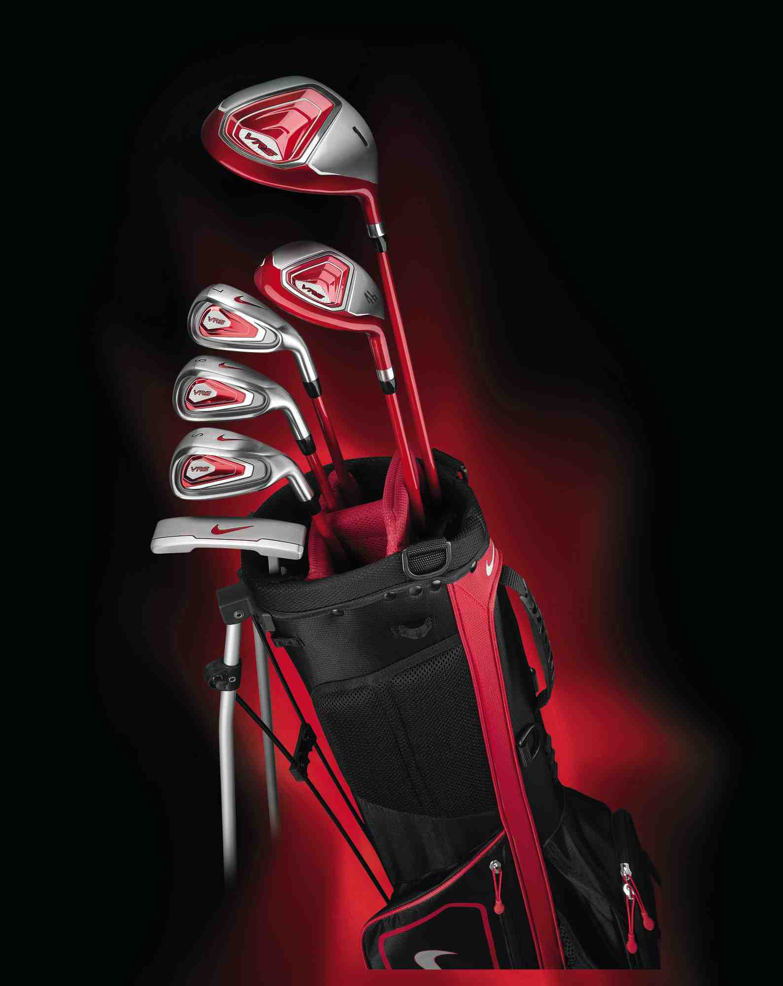 Snedeker slides to 45g driver shaft