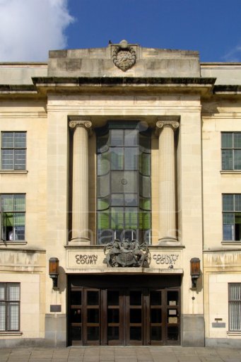 Kirk apologises for drunken Twitter rant