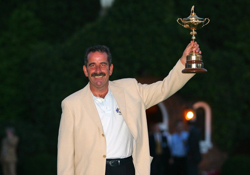 Hogan's clubs from 1953 to go on auction