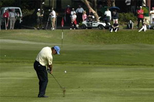 Golf tip: Cup wrist to lob the ball high