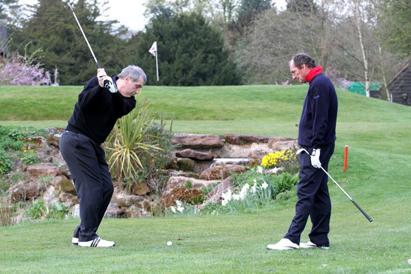 Short game golf tip No.2 : 8-iron chip