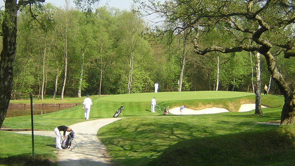 A round with a Wentworth caddie