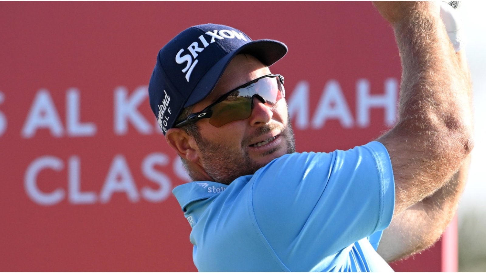 Ryan Fox goes low at Al Hamra as Brandon Stone SNAPS CLUB on 18!