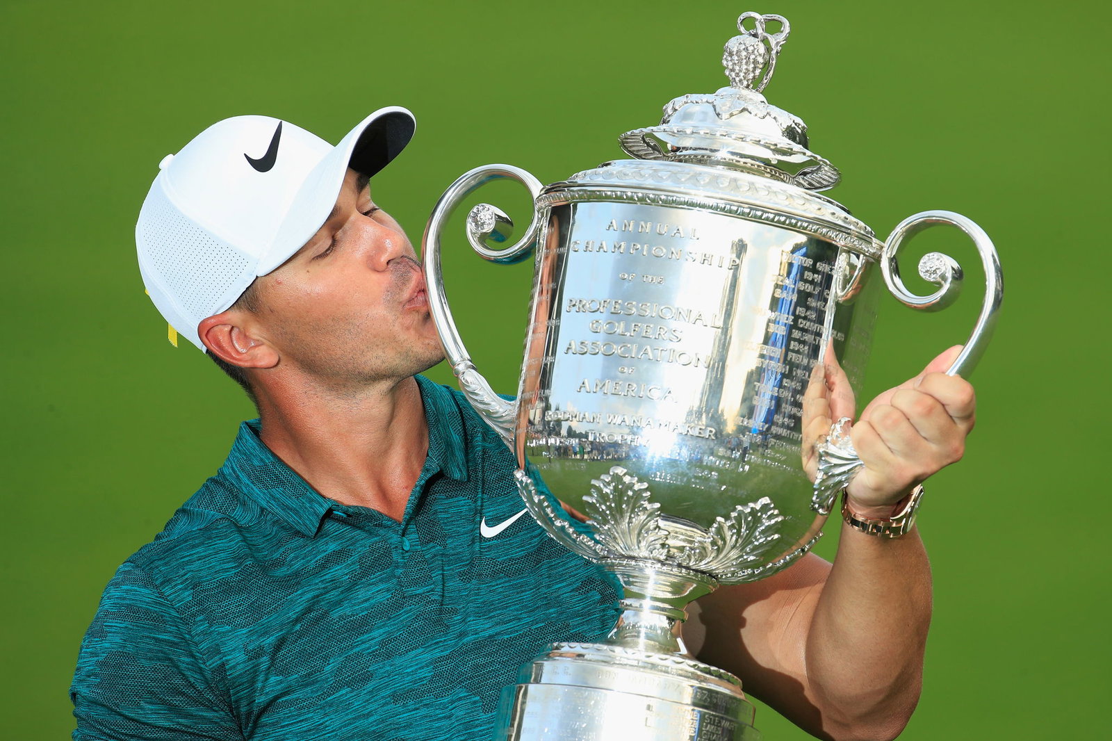 Watch: Woods embraces Koepka following PGA Championship duel