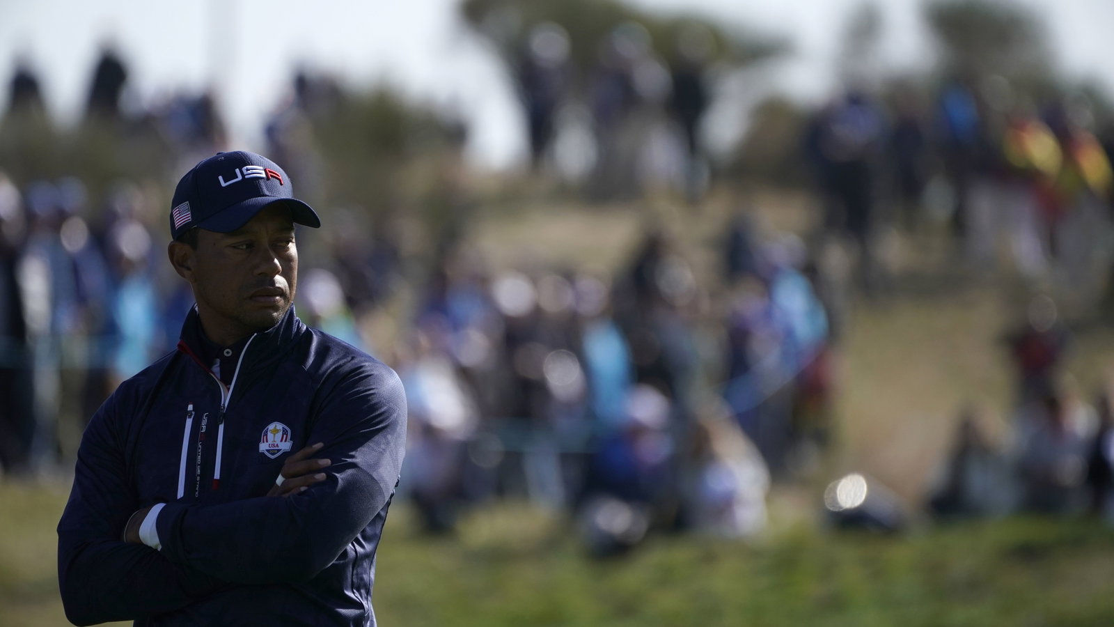 Tiger Woods looks "in a lot of pain" as he loses Ryder Cup match again