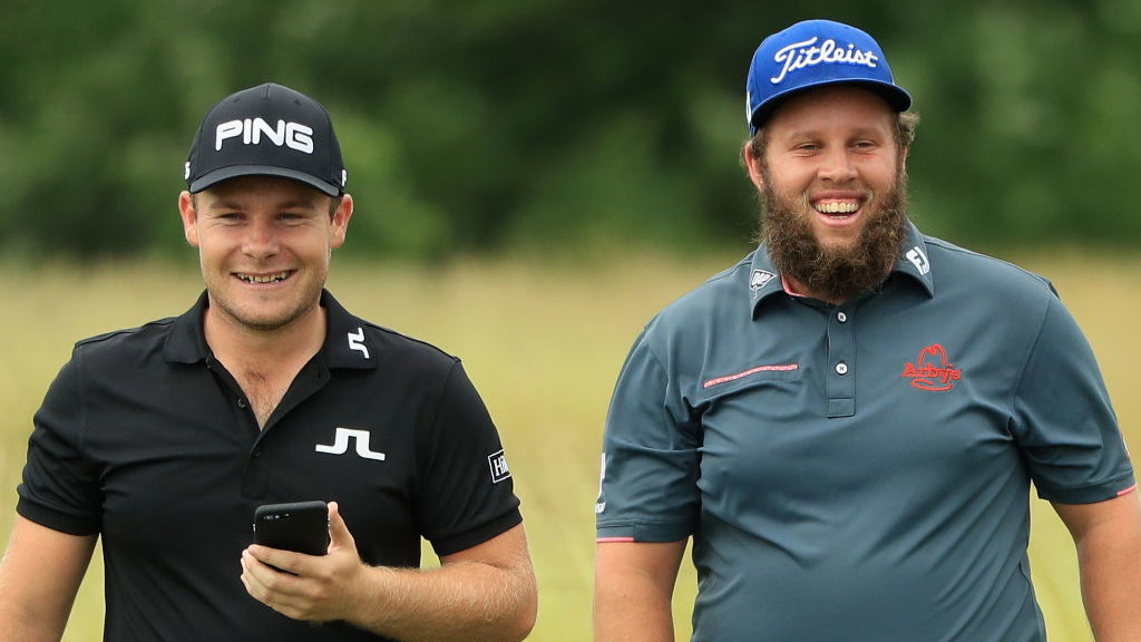 beef and hatton show how to escape bunkers and rough at erin hills, but it's not legal