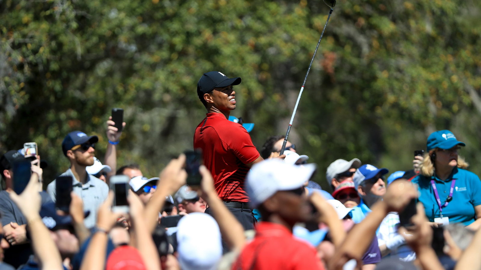 Golf course bartender reveals business booming thanks to Tiger Woods