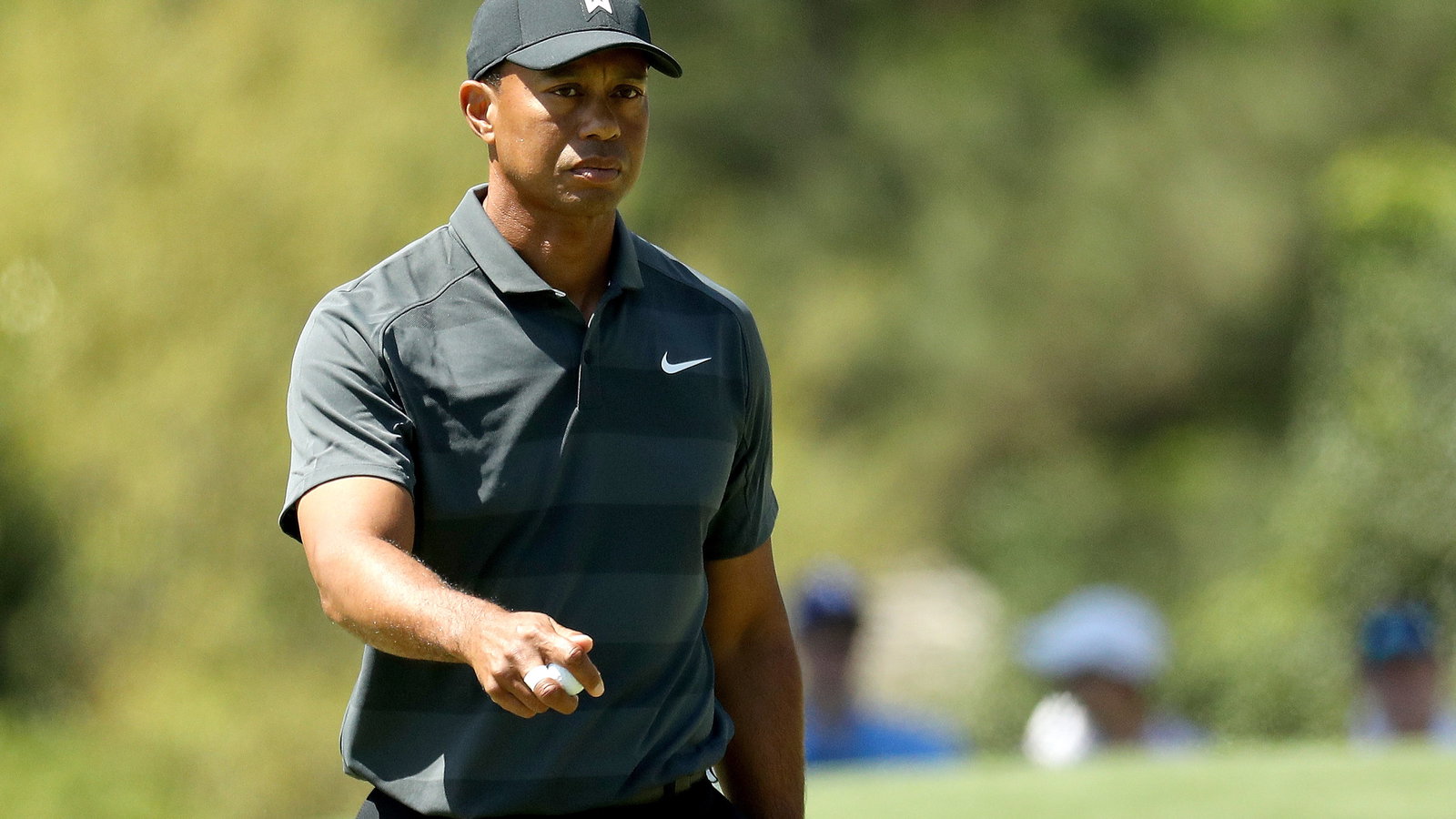 Tiger Woods opens with 1-over 73 at Masters
