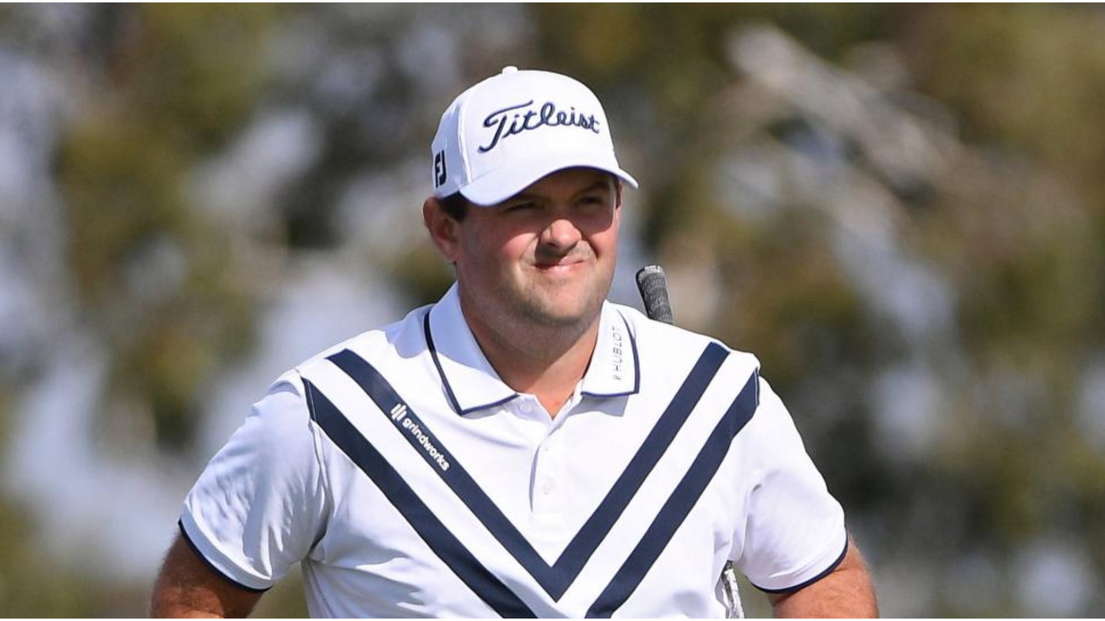 Patrick Reed GIVES THE MIDDLE FINGER at 2022 Players Championship