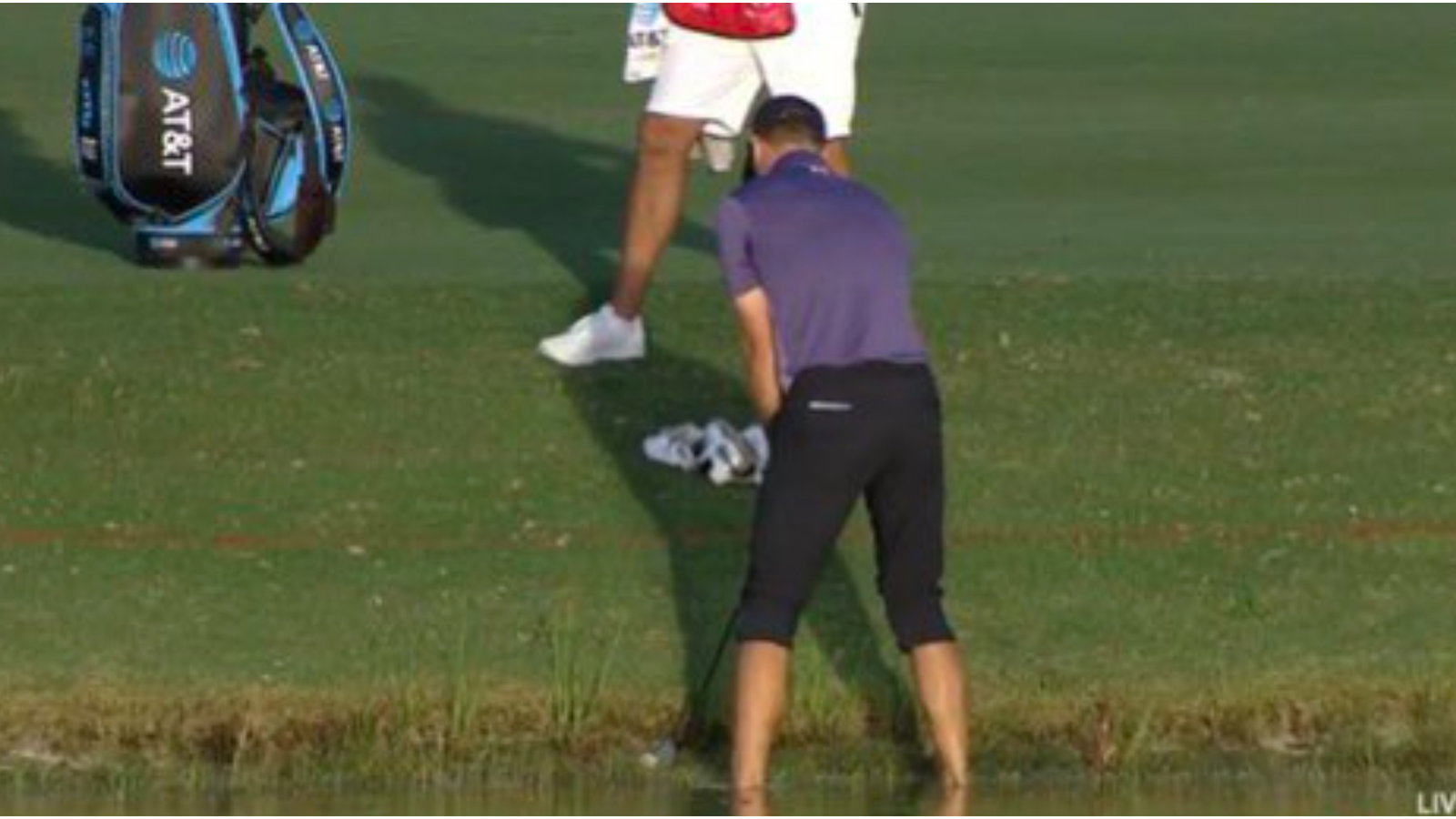 Jordan Spieth plays shot OUT OF THE WATER in first round of Hero World Challenge