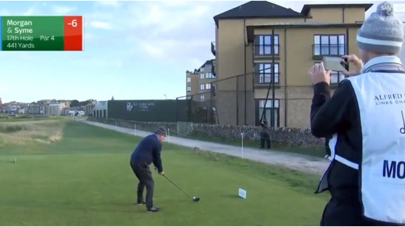 WATCH: Piers Morgan has a moment to FORGET on the iconic 17th at St Andrews