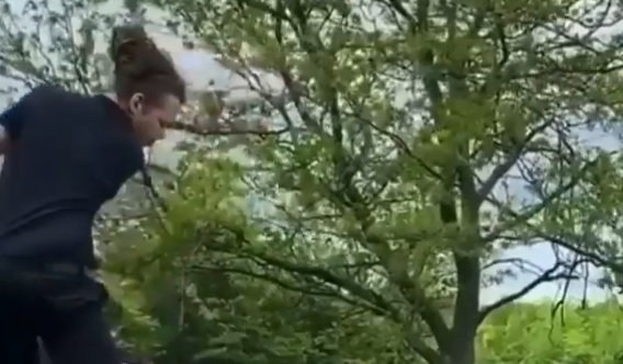 The next Phil Mickelson? Nope! WATCH this lefty have an ABSOLUTE MARE on the tee