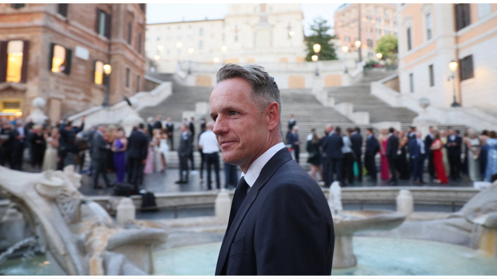 Luke Donald in hilarious exchange with John Terry: "Big move up to 10th!"