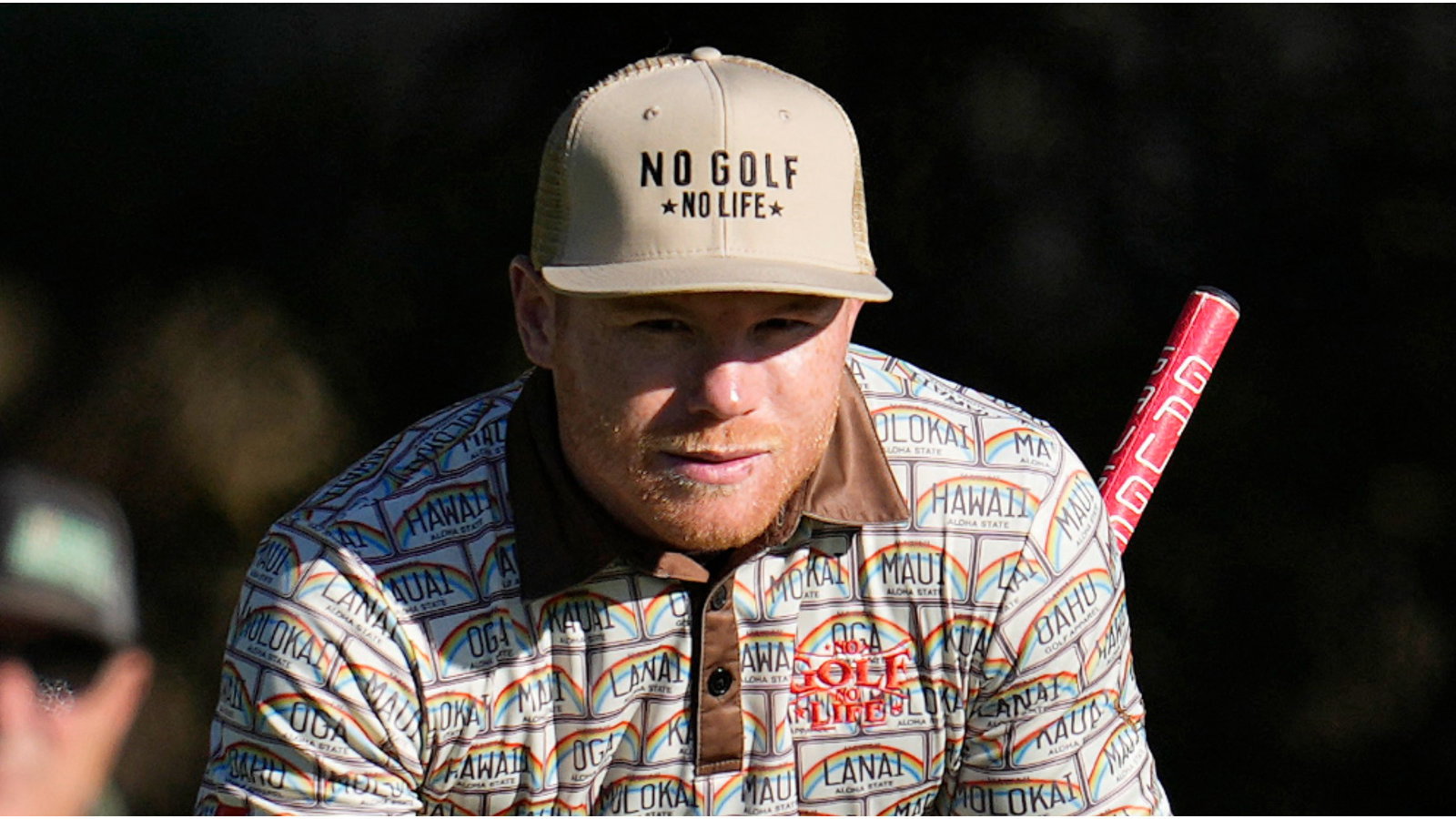 Canelo Alvarez comes 11 inches short of electric ace at Pebble Beach