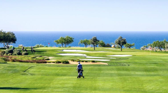 UK golfers invited to Jet2 Madeira with golf club carriage for just £1