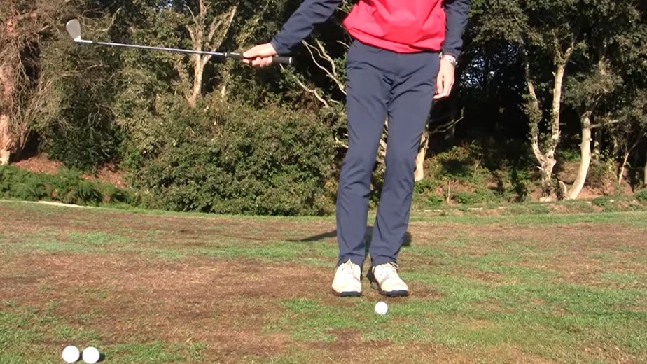 How to stop CHUNKING your chips on the golf course