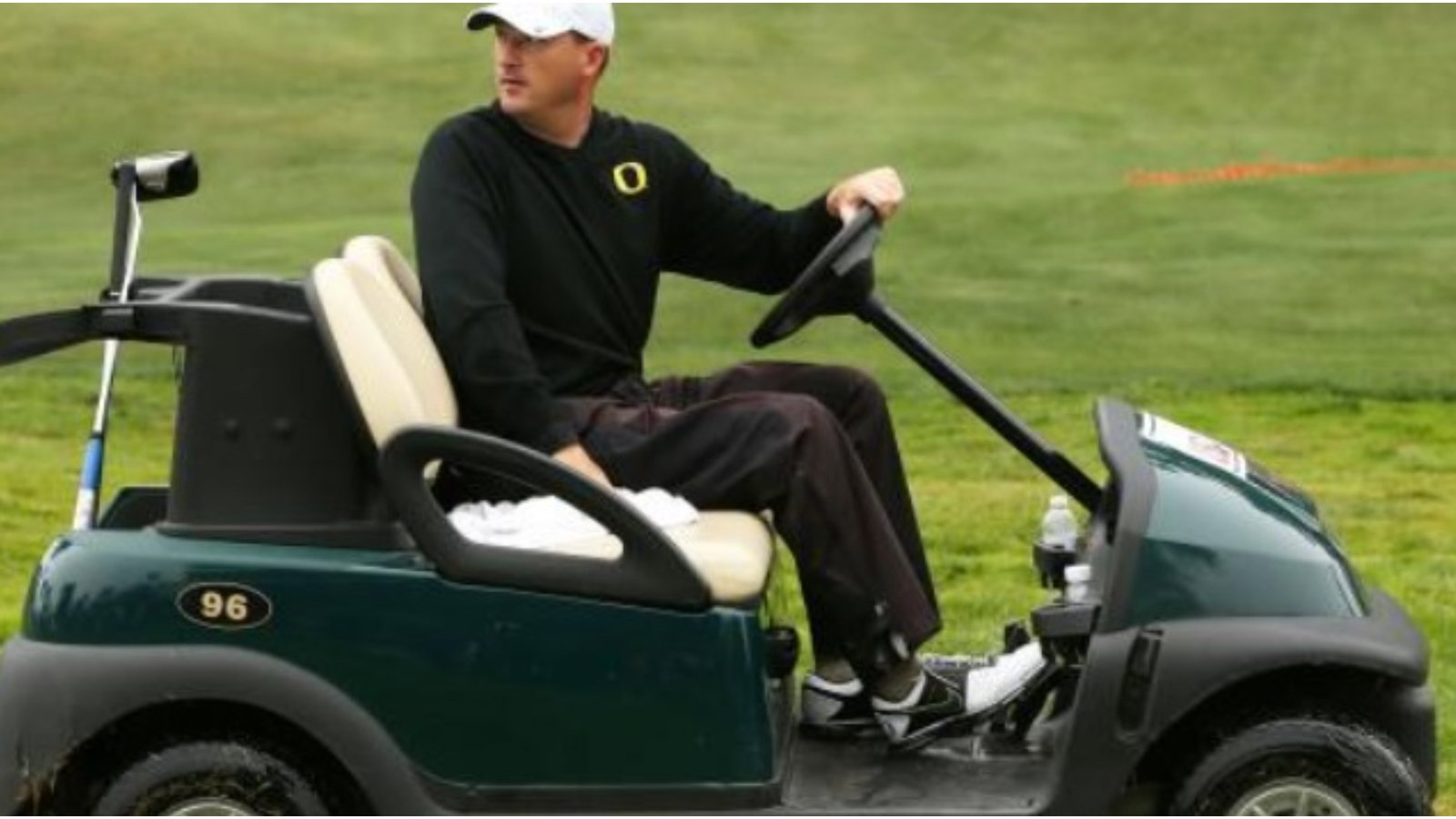 Former PGA Tour pro who once SUED golf's governing body has right leg amputated