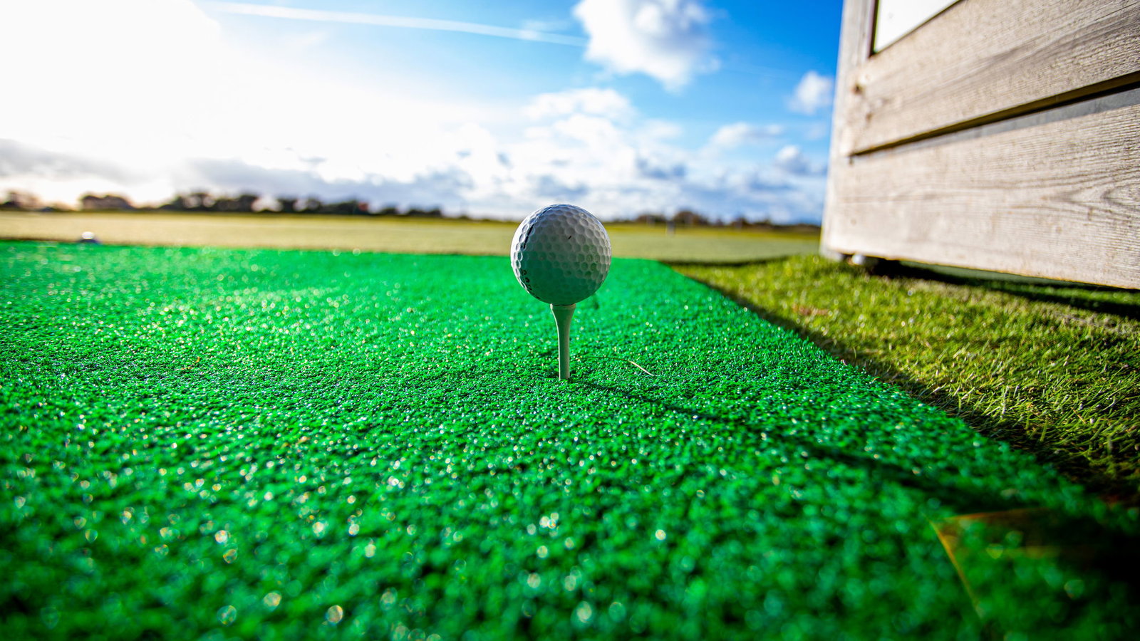 Best Golf Tips: 3 GREAT tips on how to warm-up correctly on the driving range