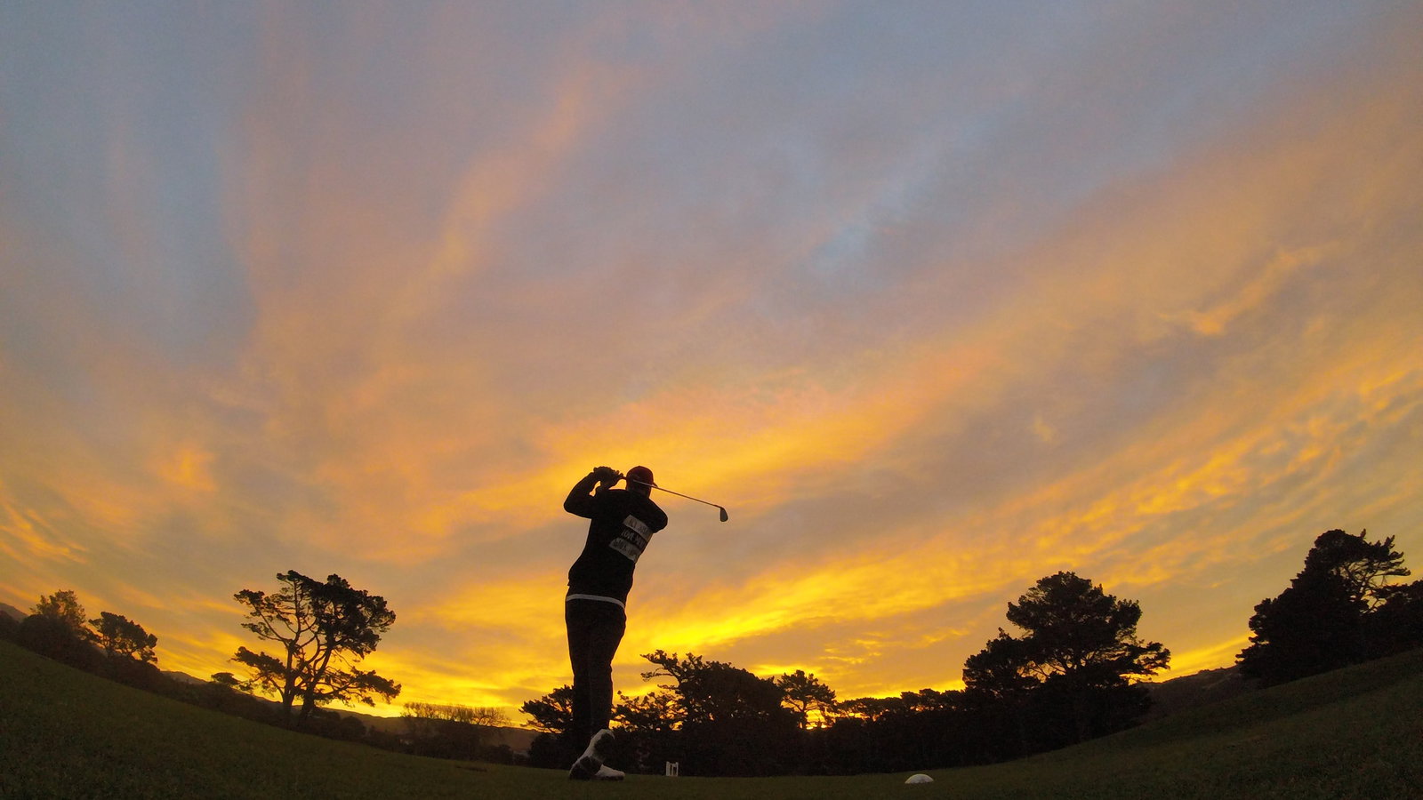 UK's longest golf hole is REVEALED - what score what you make?