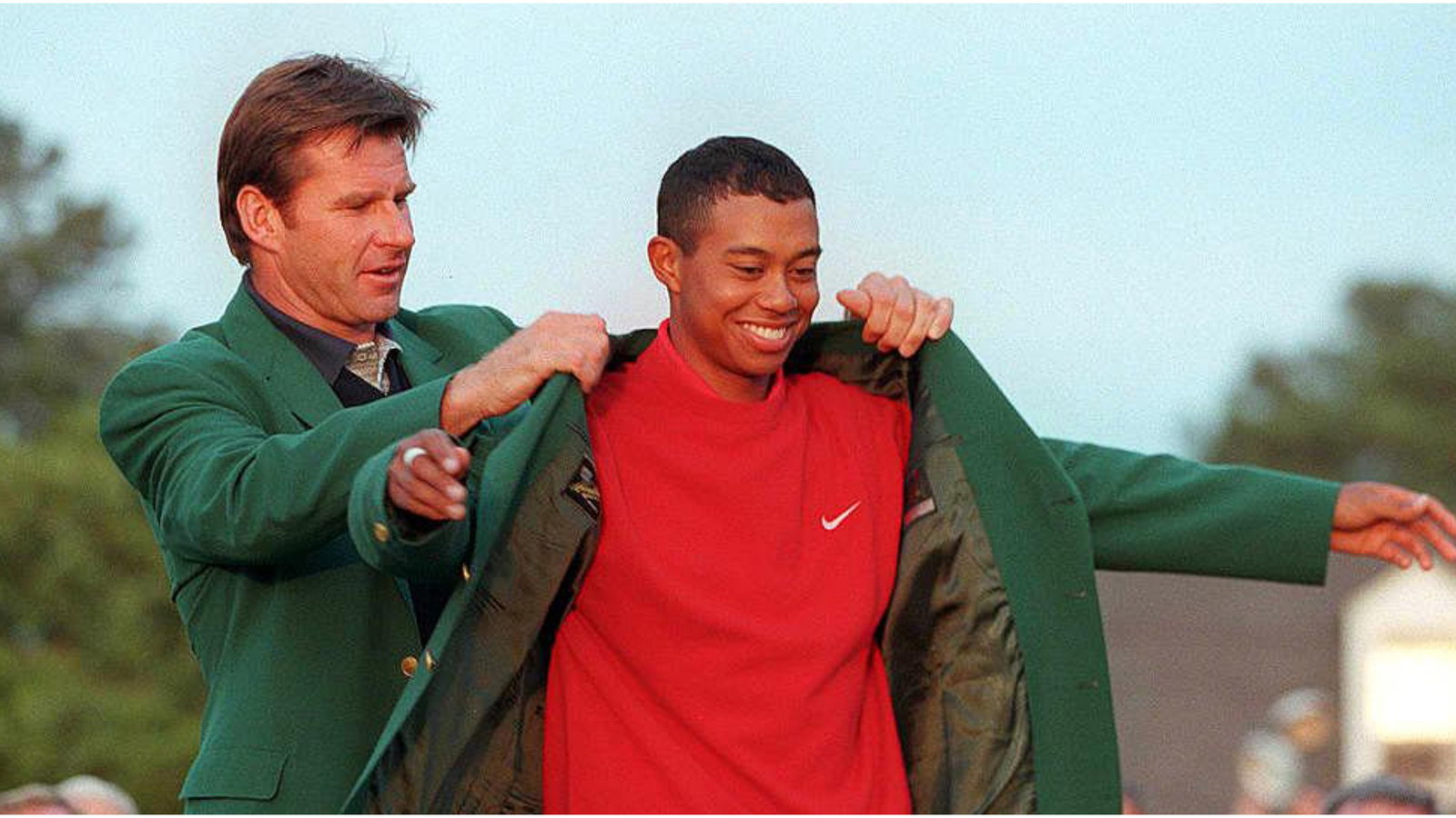 The Masters ceremony: Why do they play for a green jacket?