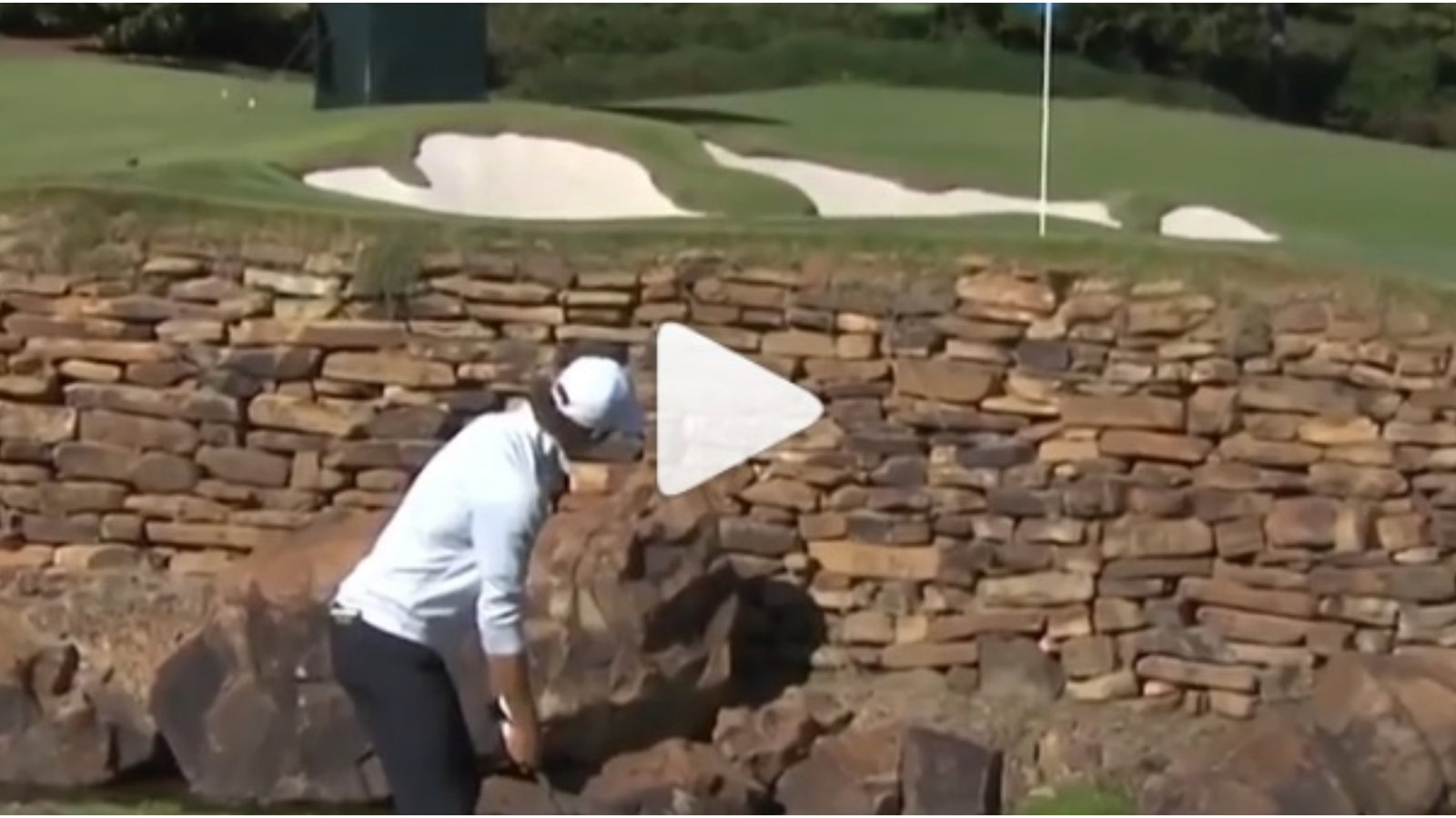 WATCH: Golf Twitter reacts to AMAZING flop shot over water from college golfer