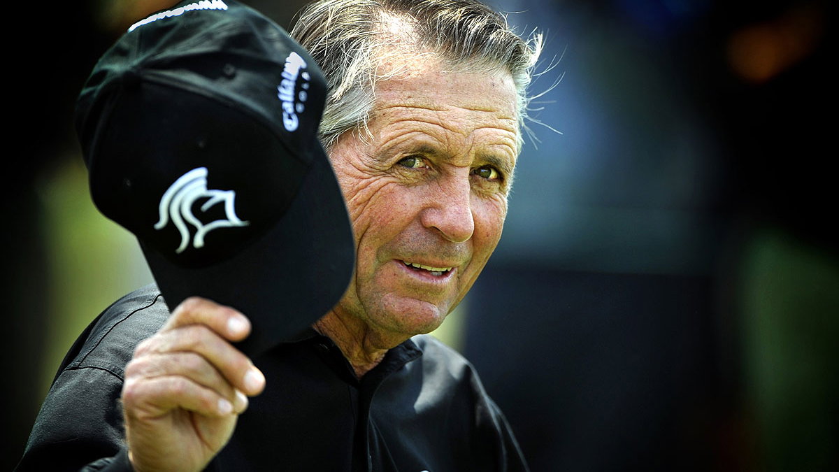 Gary Player has STRONG WORDS for amateurs; wants anchored putters back