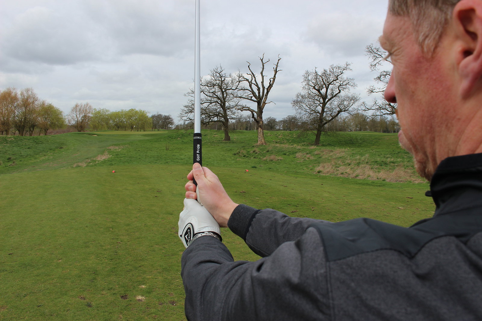 how to hold the golf club step by step guide