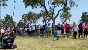 Golf fans react as spectators WAIT FOR HOURS to get a drink at US Open!