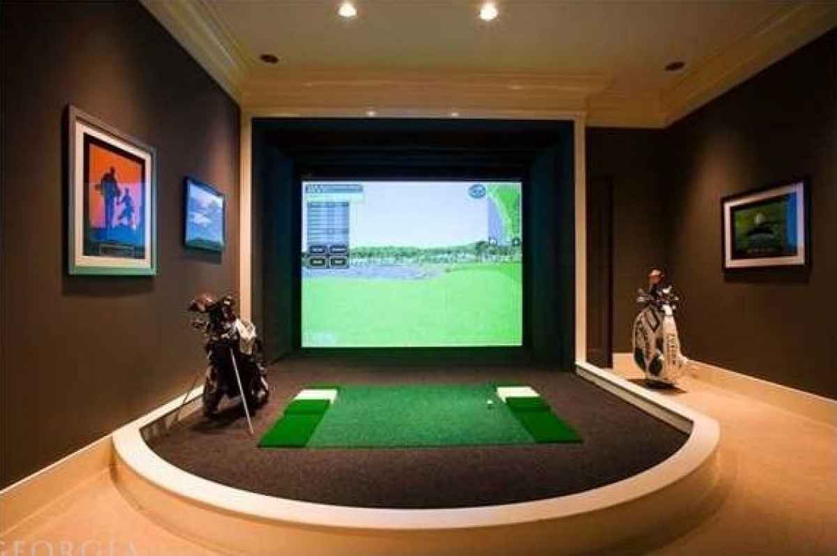 Tiger Woods explains how to hit the stinger