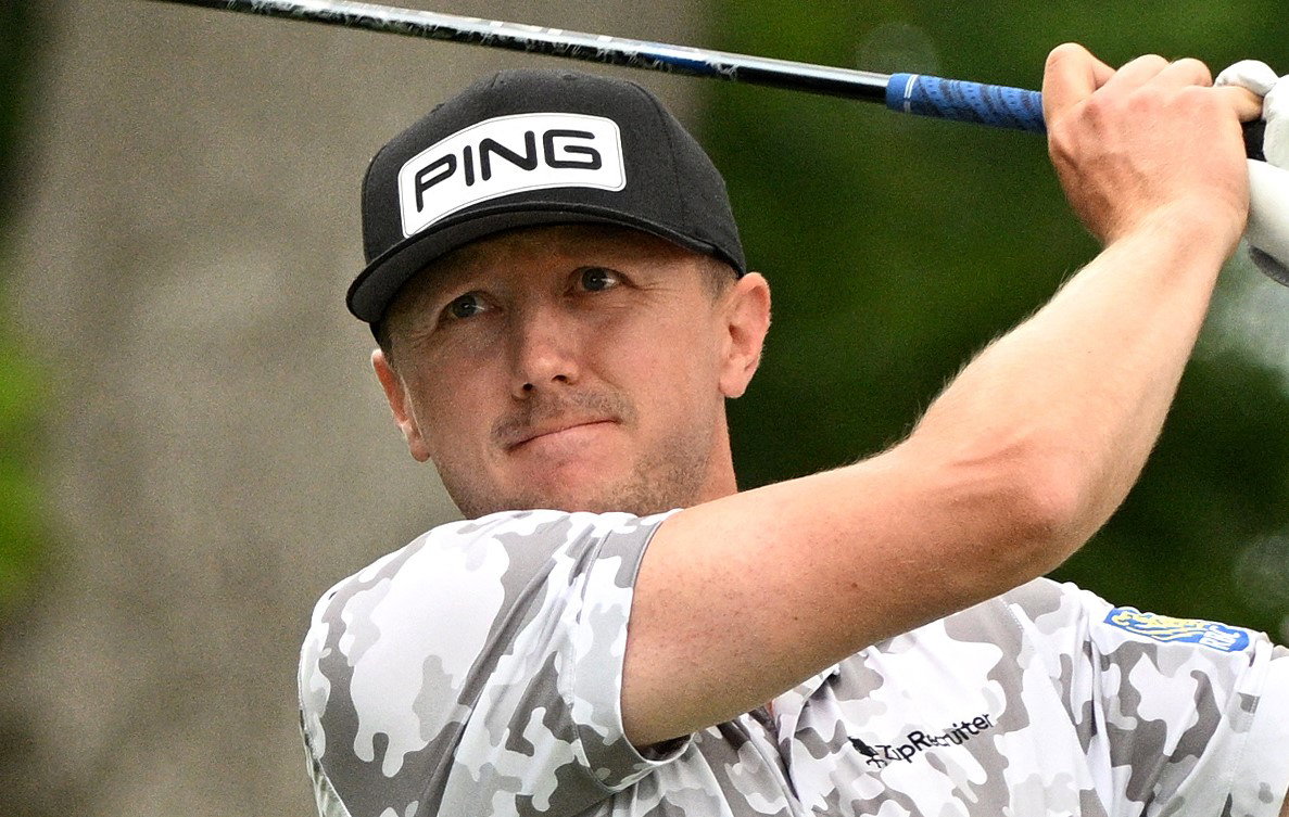 SHOCKING! PGA Tour pro hits a TOE SHANK at the Canadian Open