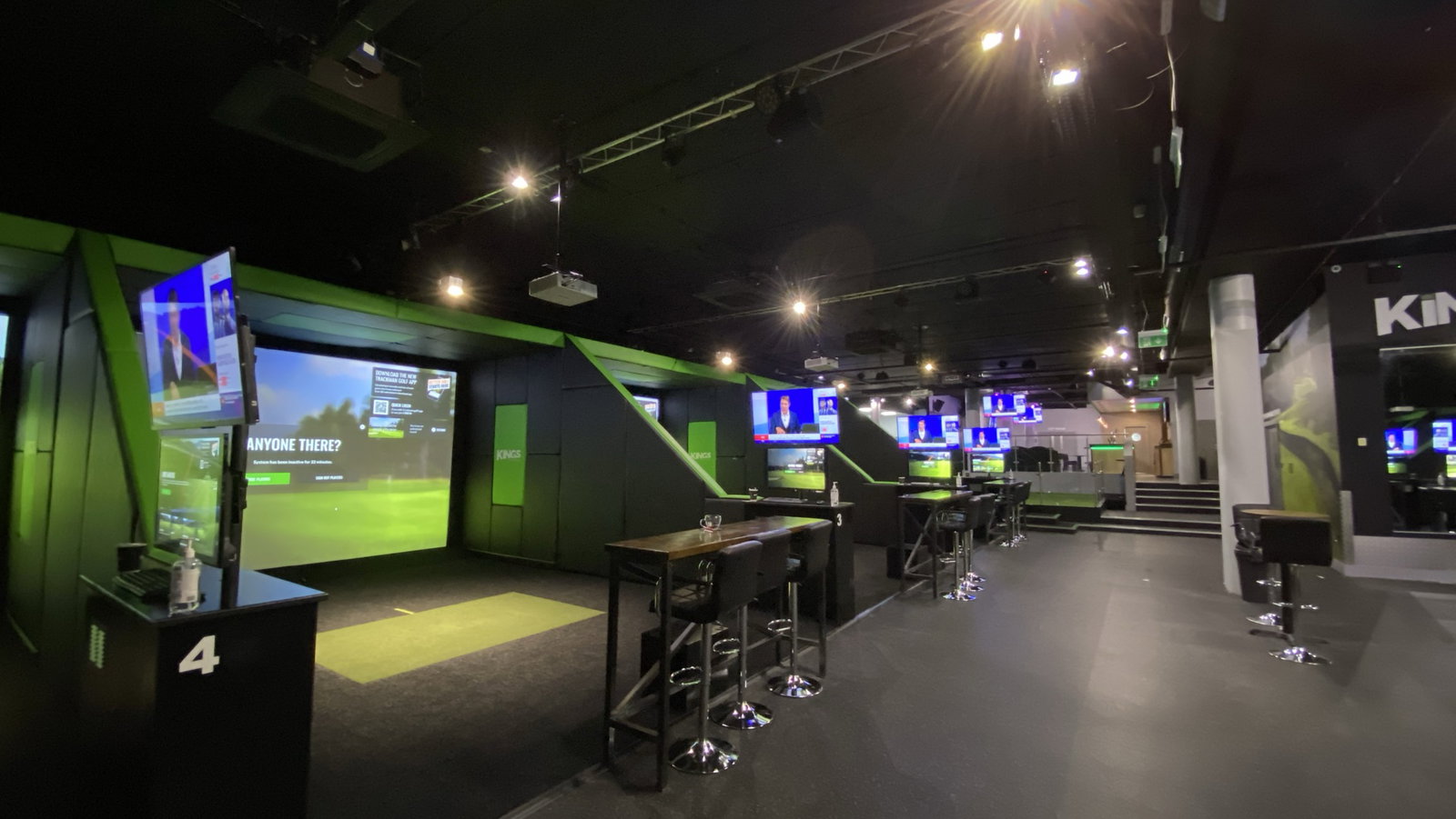 Kings Golf Studio: Meet the UK's BEST new indoor golf studio
