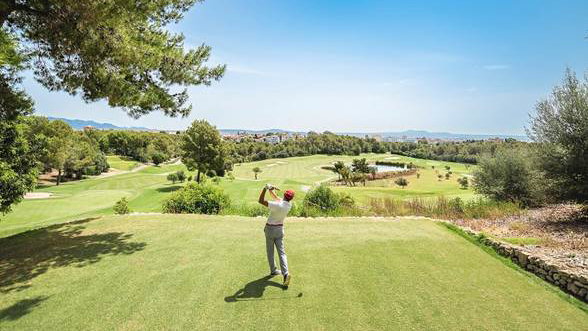 Golf Son Muntaner celebrates 18th birthday with special winter package