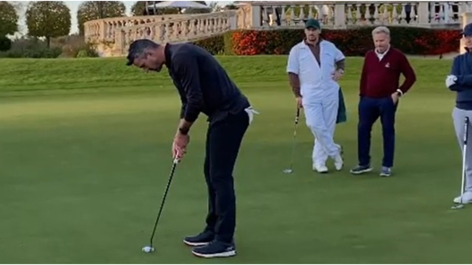 "Howzat!": Cricket legend Kevin Pietersen shoots his first ever UNDER PAR round